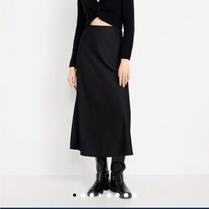 Old Navy Black Midi Skirt